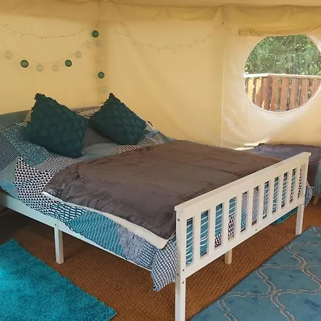 Yurt Uchaf Off-Grid Glamping Hotel Machynlleth Exterior photo