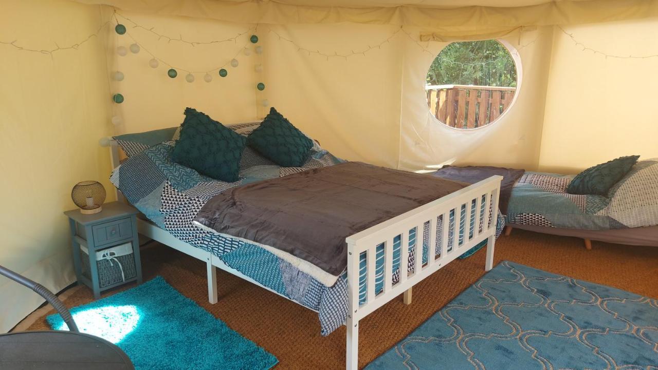 Yurt Uchaf Off-grid Glamping